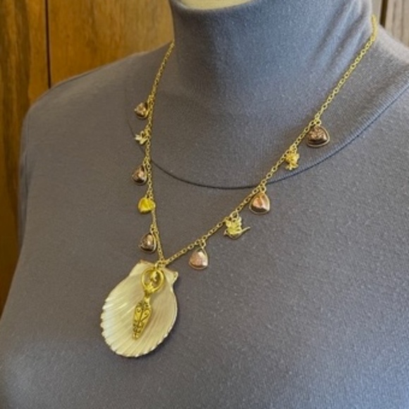 “Birth of Venus" Aphrodite Goddess Greek Roman Mythology Handmade Gold Necklace - Picture 6 of 16